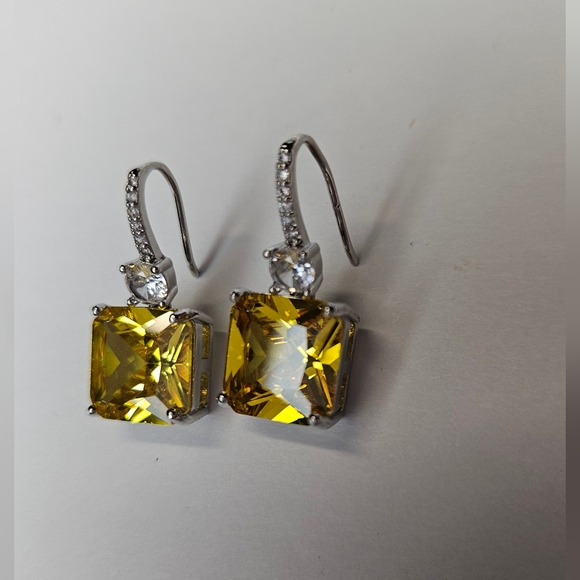 Elegant Dangle Earrings-Citrine and Silver (NWOT) - Picture 4 of 11